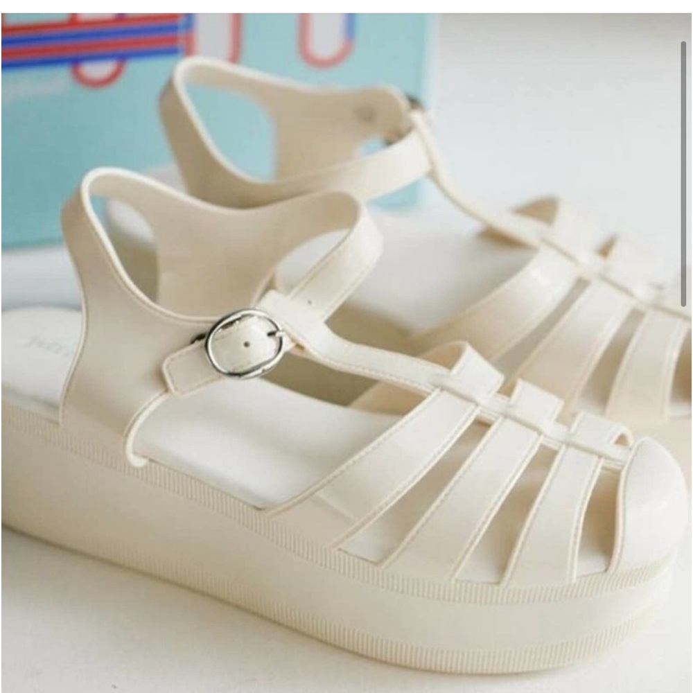 NWT Jeffrey Campbell Candied Cream Shiny Platform Fisherman Jelly Sandals - Picture 4 of 12